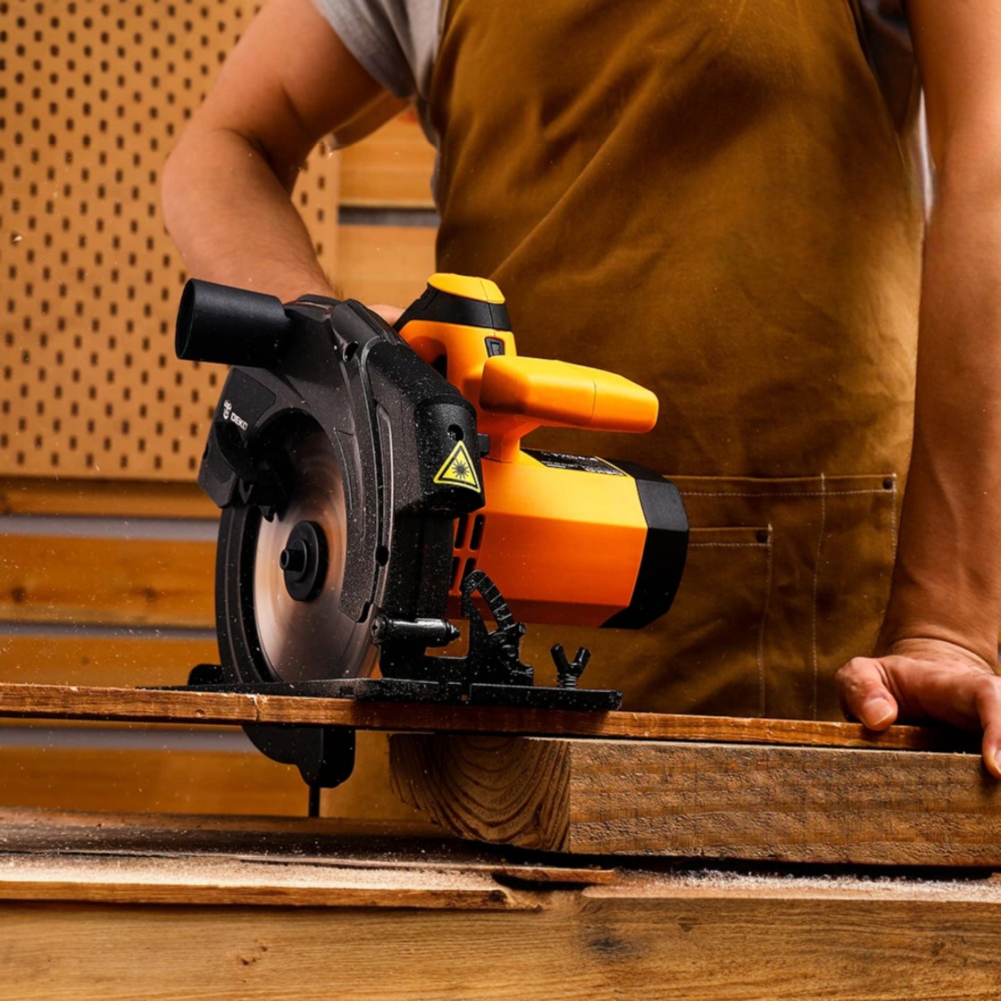 Scie Circulaire - TurboElectricSaw™