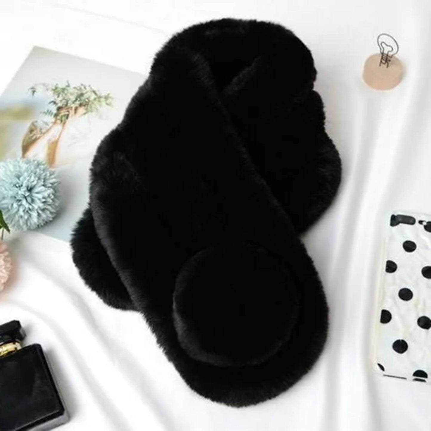 Écharpe Femme Hiver - CozyFurWrap™ - Noir