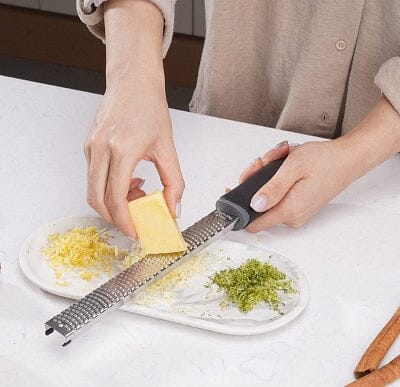 Outil de cuisine - ZesterGrater™ - Noir