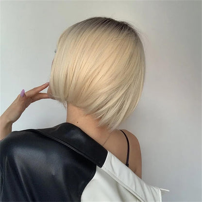 Perruque Courte Femme - NaturalLookPixie™ - Blond platine avec racines foncées