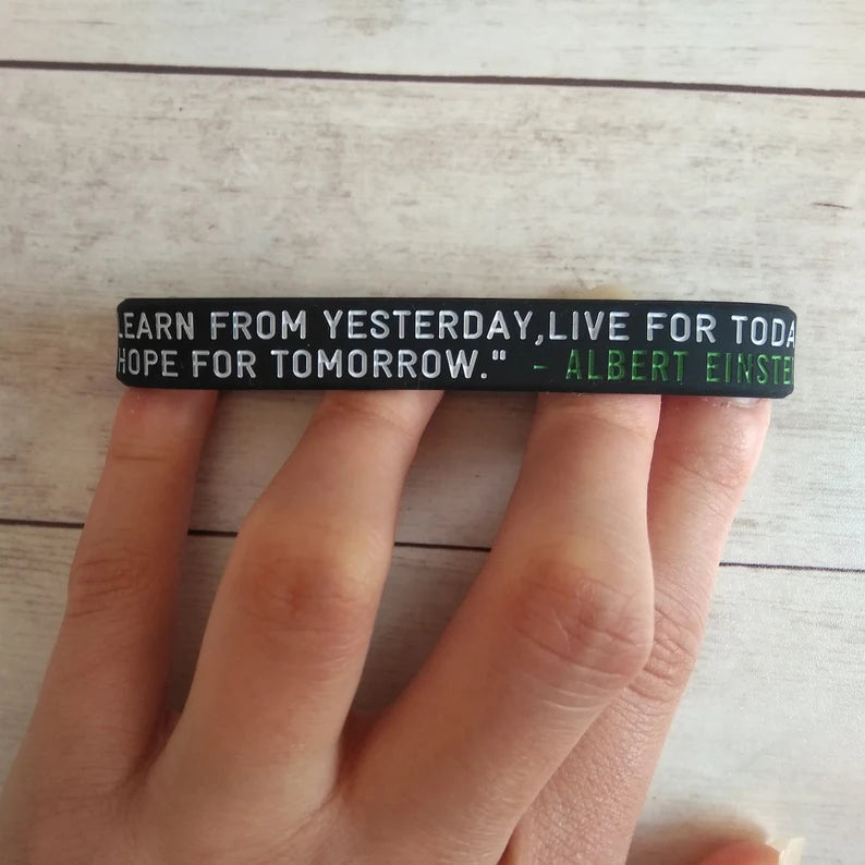 MotivationalSiliconeBracelet™ - Noir