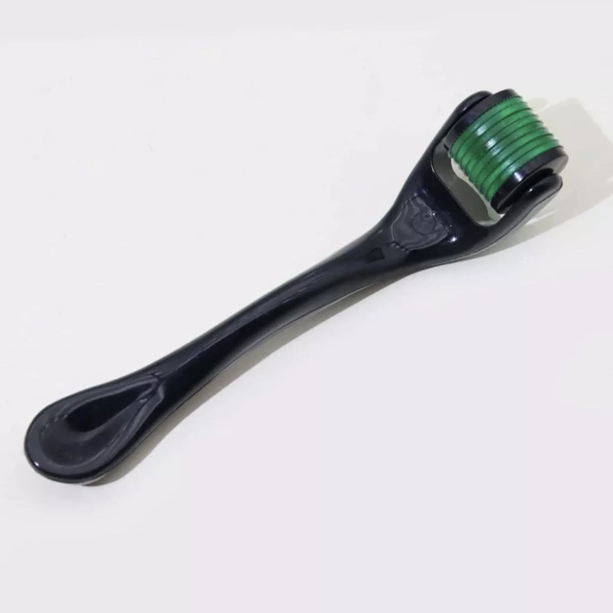 Dermaroller Barbe - BarbeRoll™ - Noir & Vert